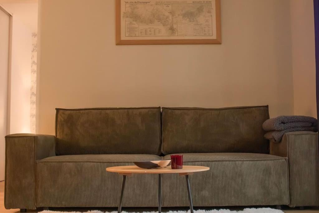 Logement Centre Ville De Reims - Commerces - Wifi Екстер'єр фото
