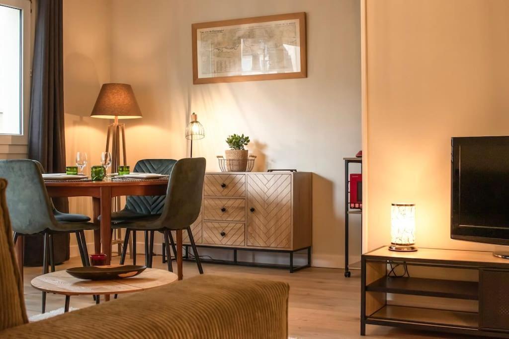 Logement Centre Ville De Reims - Commerces - Wifi Екстер'єр фото