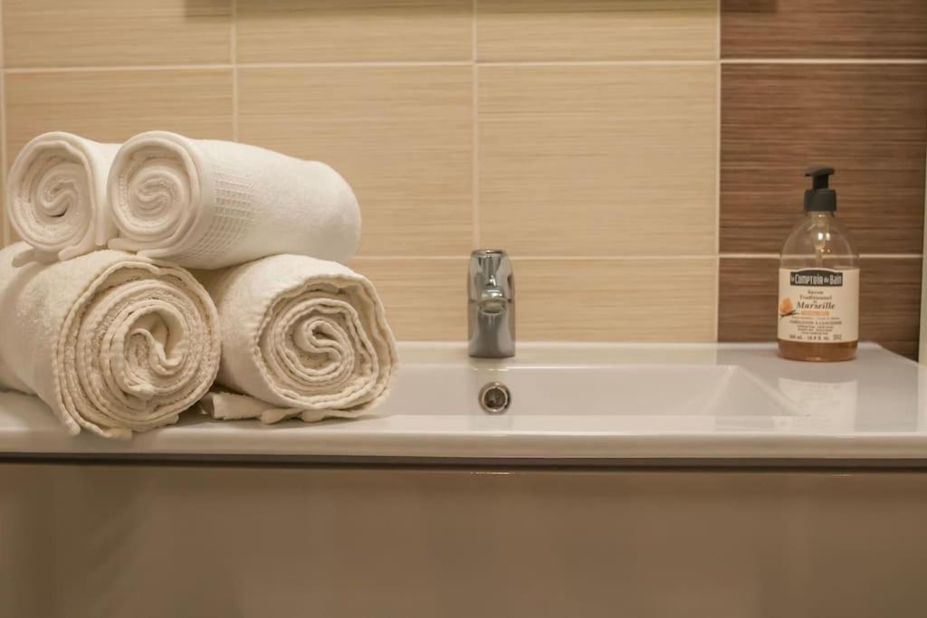 Logement Centre Ville De Reims - Commerces - Wifi Екстер'єр фото